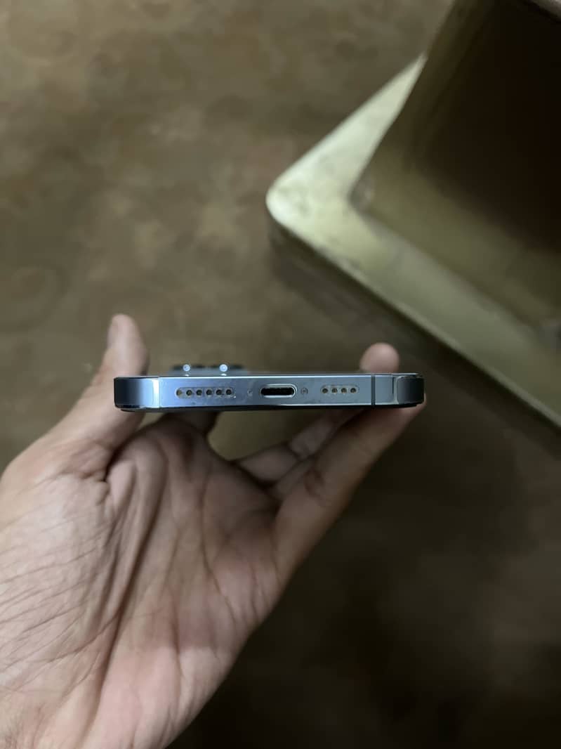 Apple iPhone 13 Pro Max 3