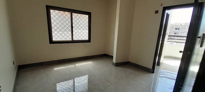 Sharah E Faisal Star Gate 2nd Floor Portion For Sale 100 Square Yard