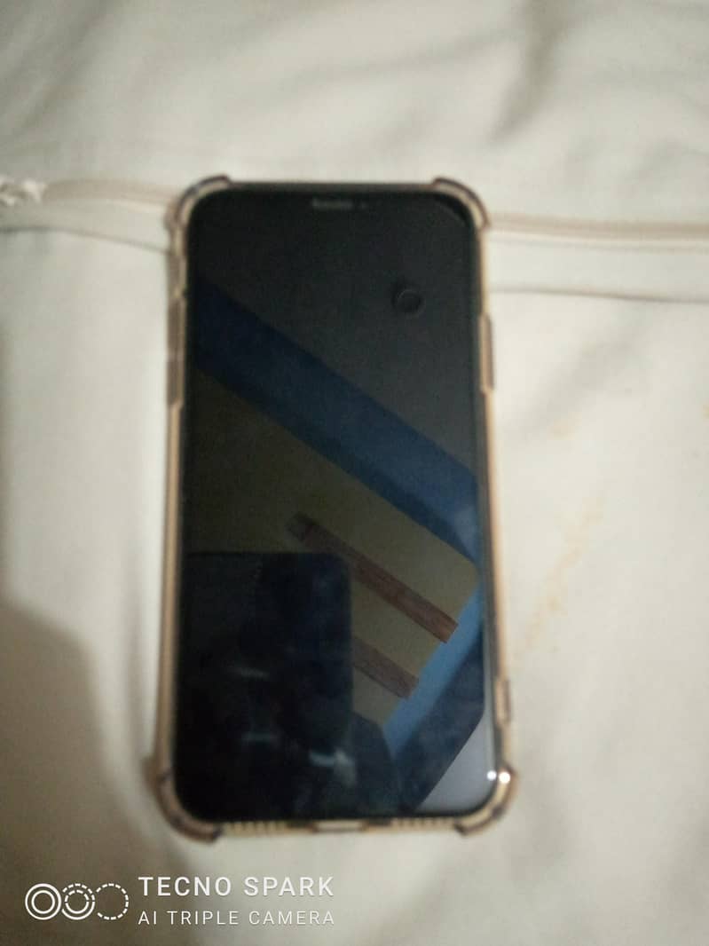 Apple iPhone X 0