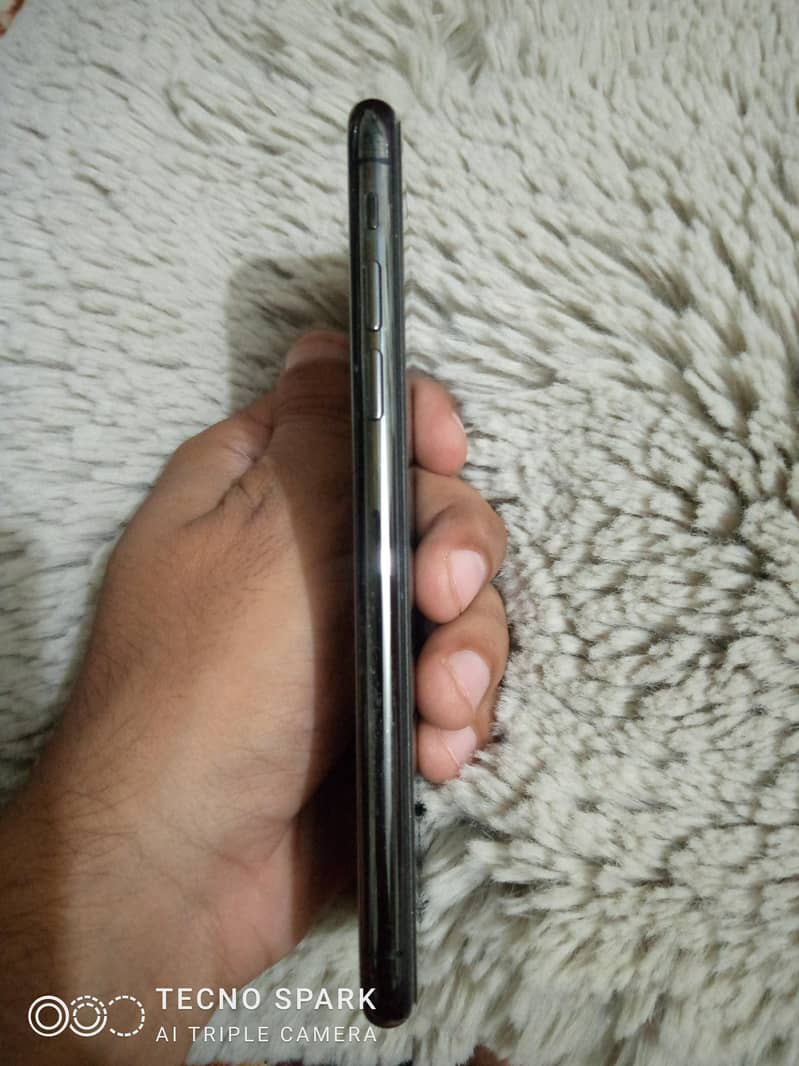 Apple iPhone X 2