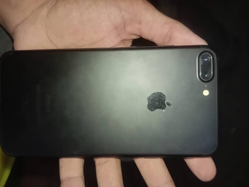 Apple iPhone 7 Plus 3