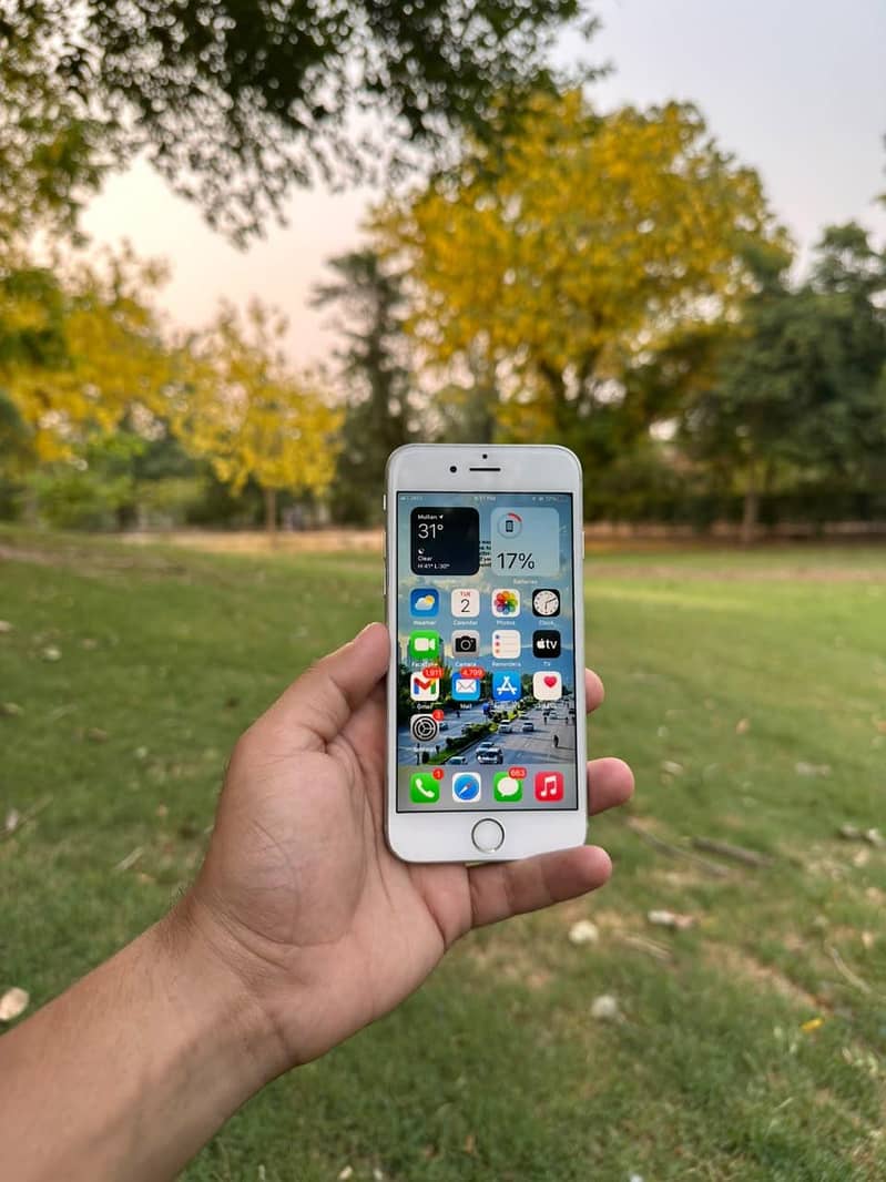 Apple iPhone 6S 3