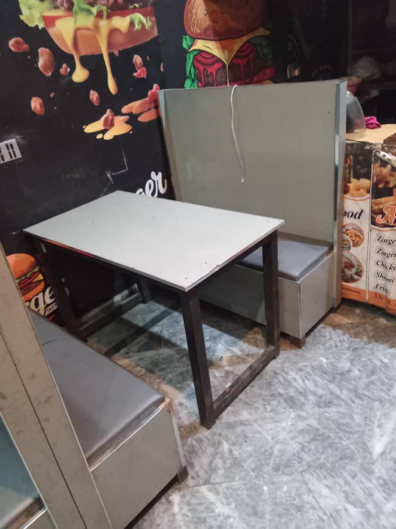 Table for Restaurant 2