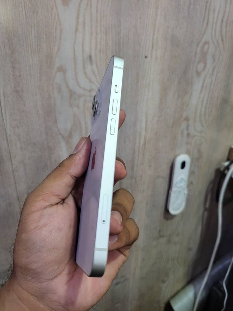 Apple iPhone 13 3