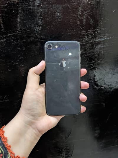 Iphone 8 64gb non pta,minor back break fnger ok all original Health76%