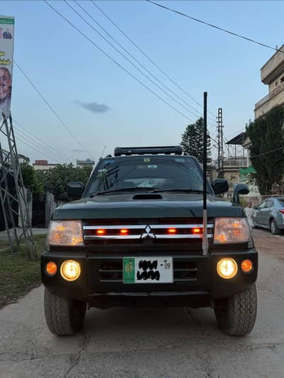 Mitsubishi Pajero Mini 2001