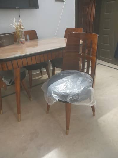 dining table with chairs