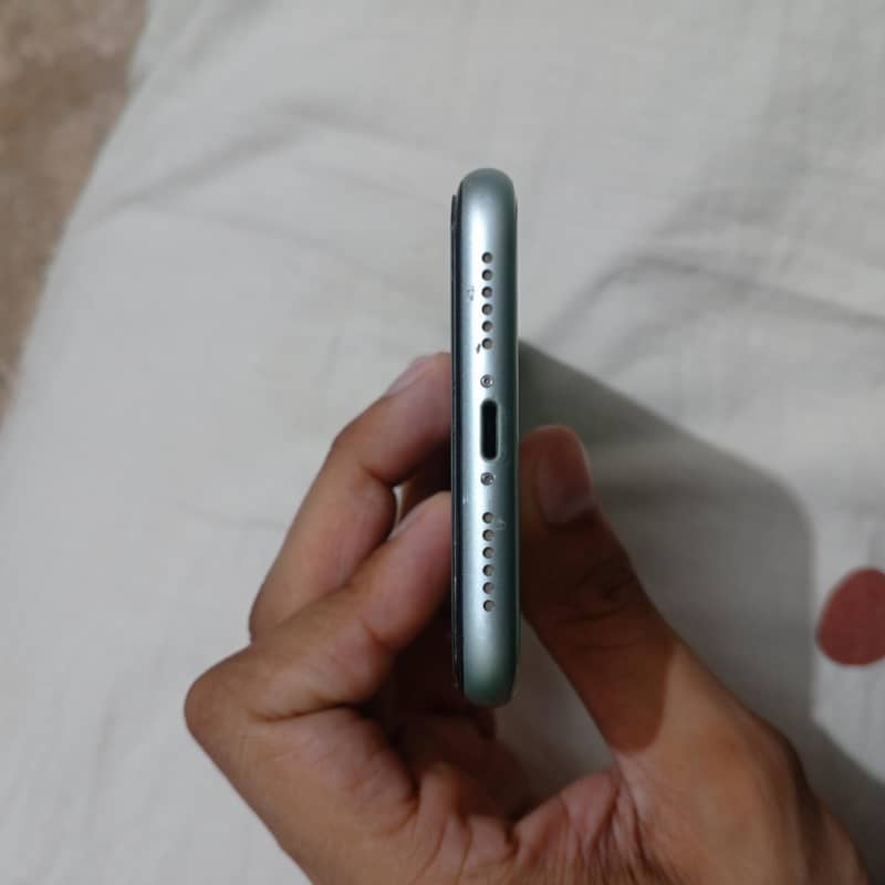 Apple iPhone 11 2