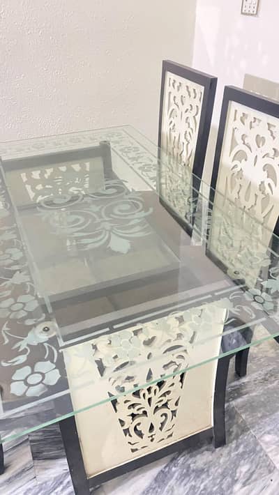 Dinning table