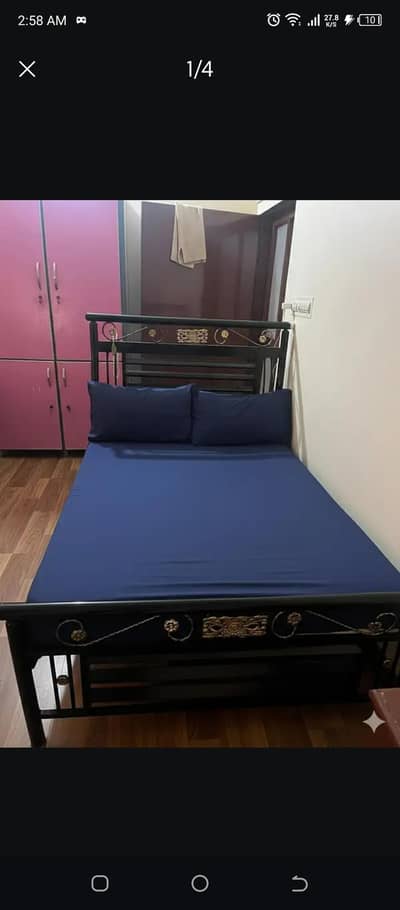 IRON BED WITH METRESS+ ALAMARI FOR SELL 0/3/1/8/3/6/6/6/8/6/1