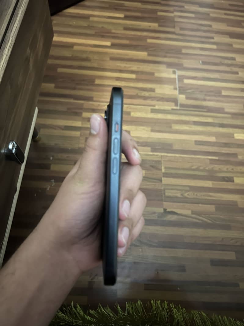Iphone 15 (jv) 1