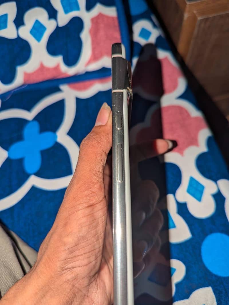 Google Pixel 8 Pro 2