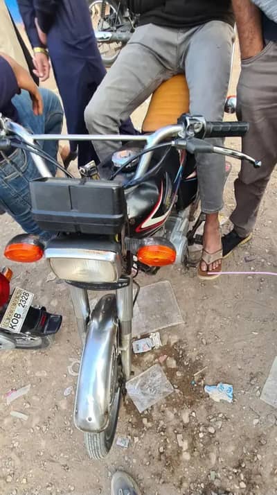 2019 k sticker mein hai Honda cg 125 2018
