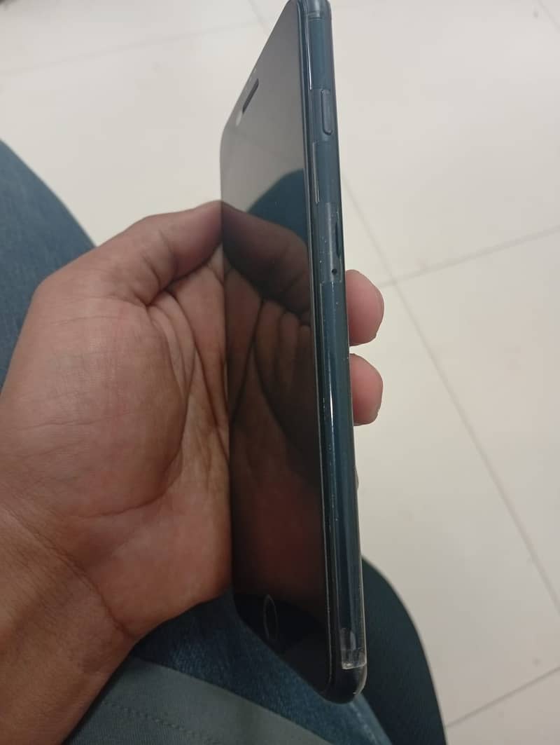 Apple iPhone 7 Plus 4