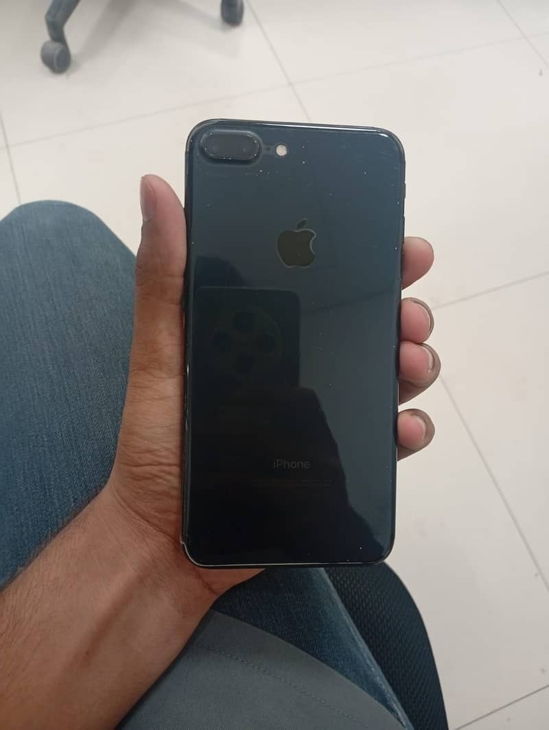 Apple iPhone 7 Plus 5