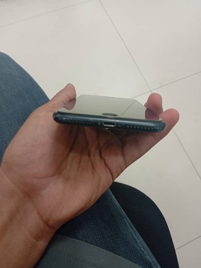 Apple iPhone 7 Plus 7