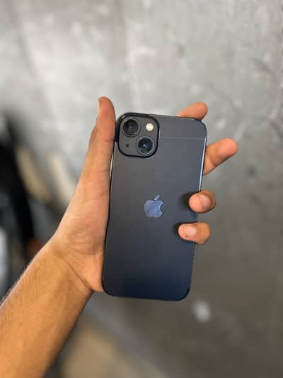 Apple iPhone 13