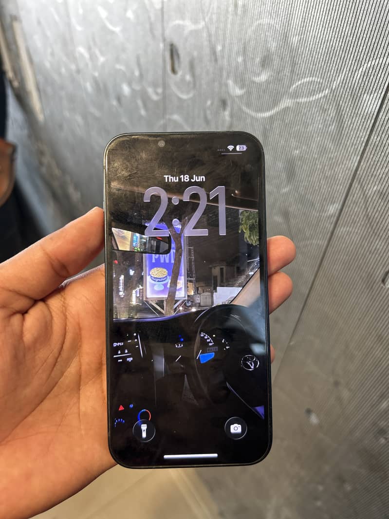Apple iPhone 13 1