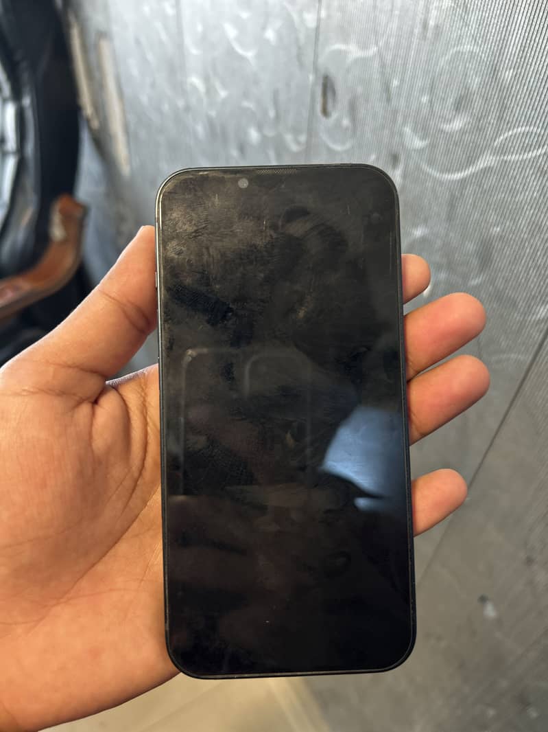Apple iPhone 13 11
