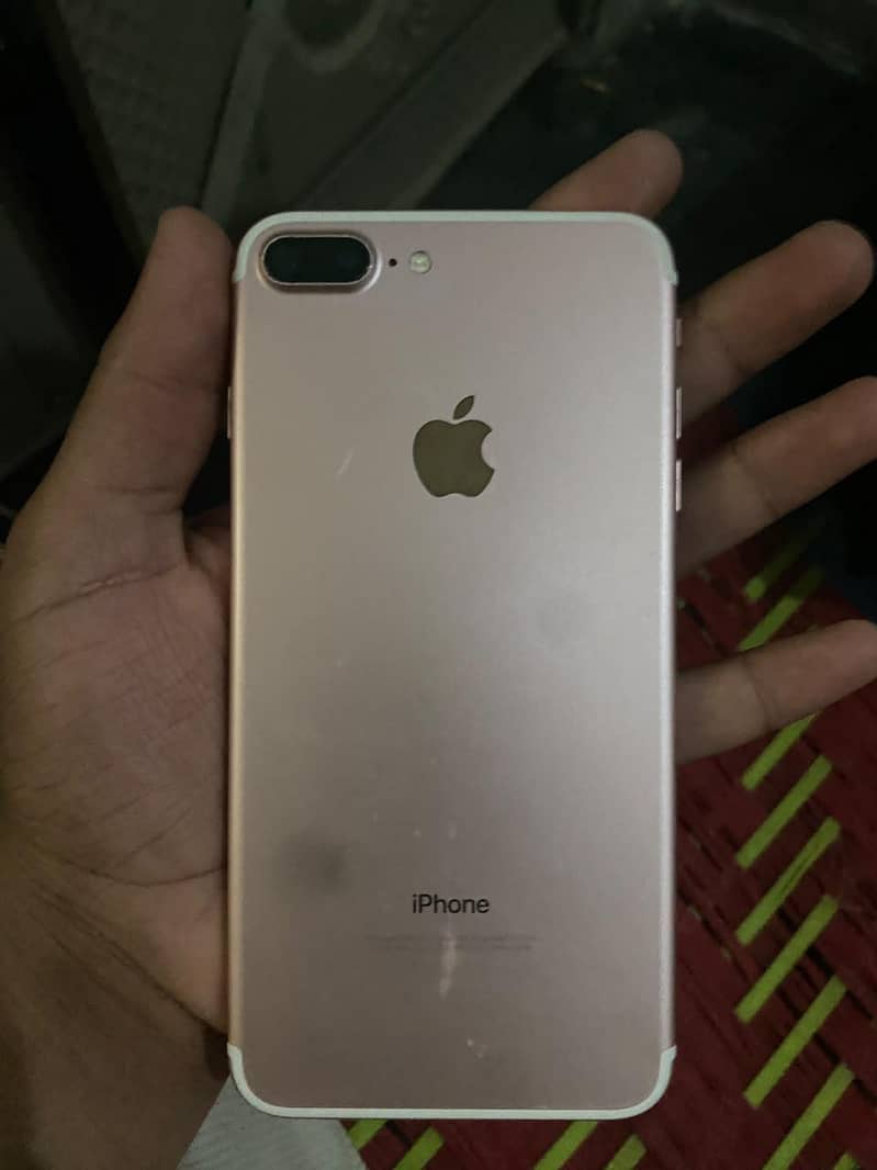 Apple iPhone 7 Plus 2