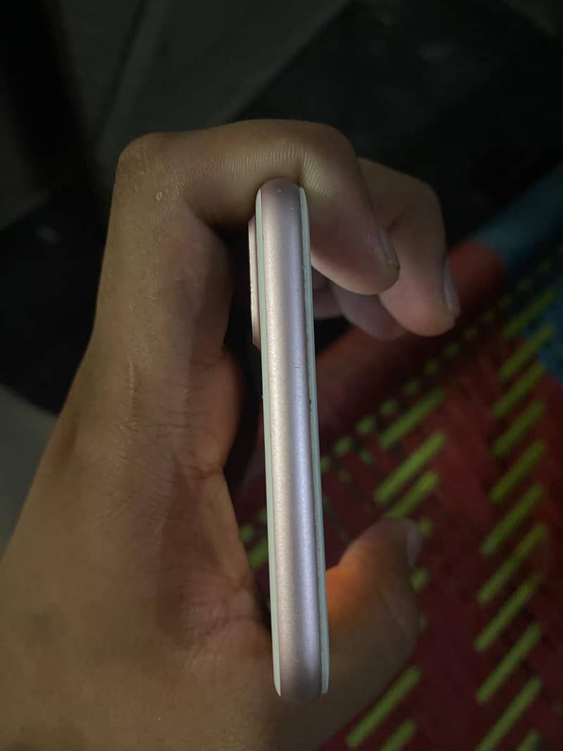 Apple iPhone 7 Plus 4