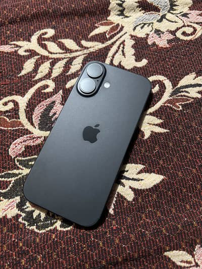 Apple iPhone 16