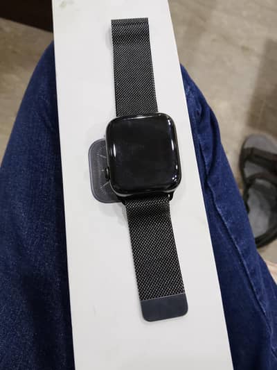 Apple Watch Series 5 , Black Stainless Steel Case
