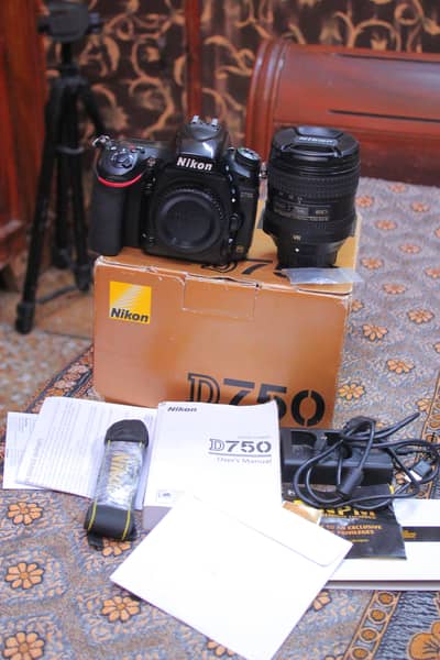 Nikon D750 with 24-85mm VR Complete Box