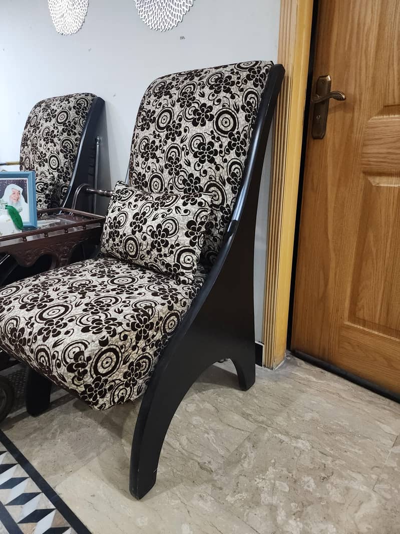 easy chairs 1
