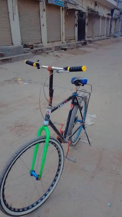 New tyre and all new paint for urgent sale