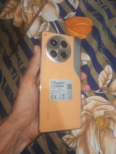 Tecno CAMON 30