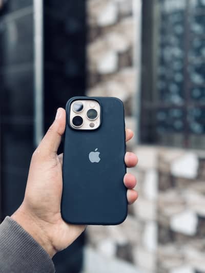 Apple iPhone 16 Pro