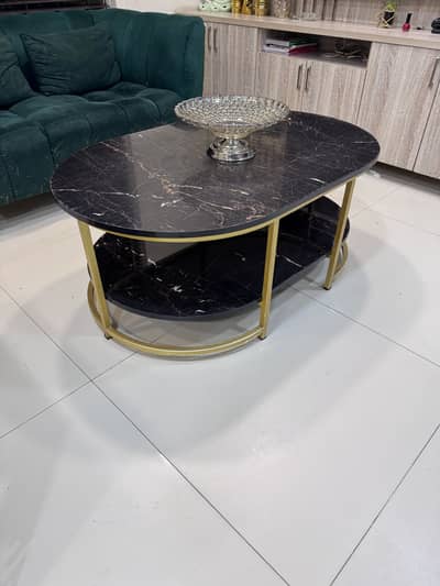 Centre table 4x2.5