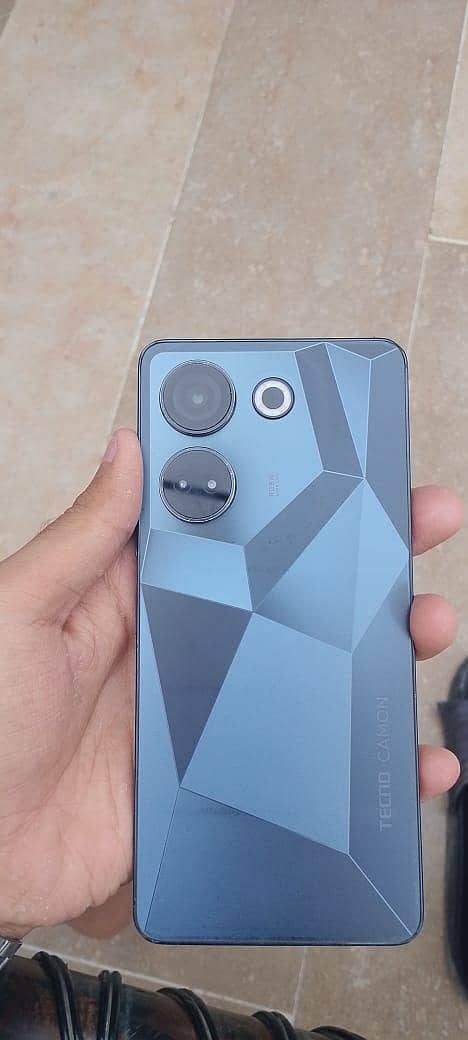 Tecno CAMON 20 0