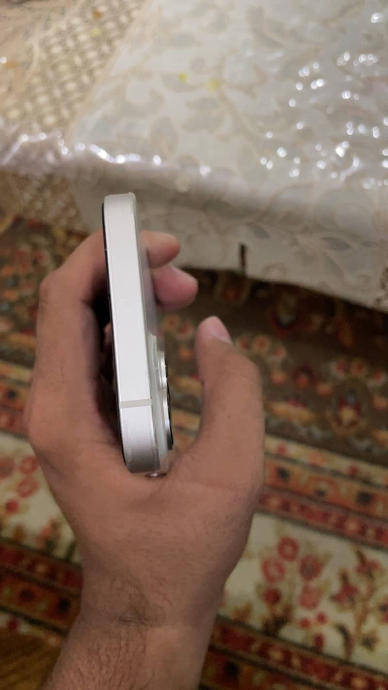 Apple iPhone 14 2