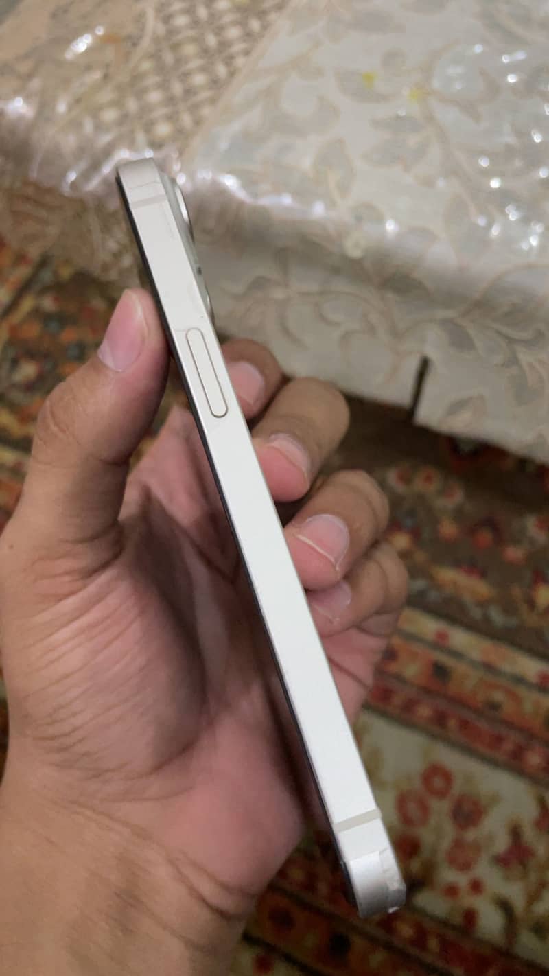 Apple iPhone 14 5