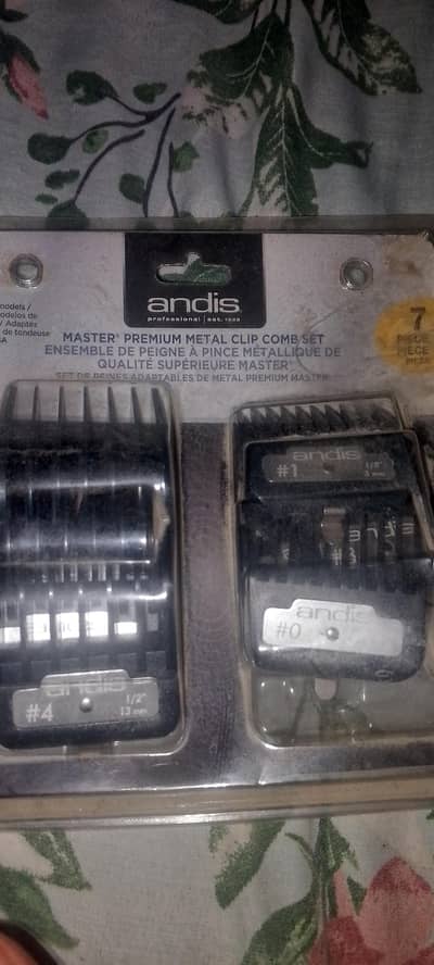 Andis comb set