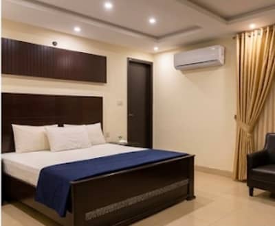 APARTMENT 21, ROOMS