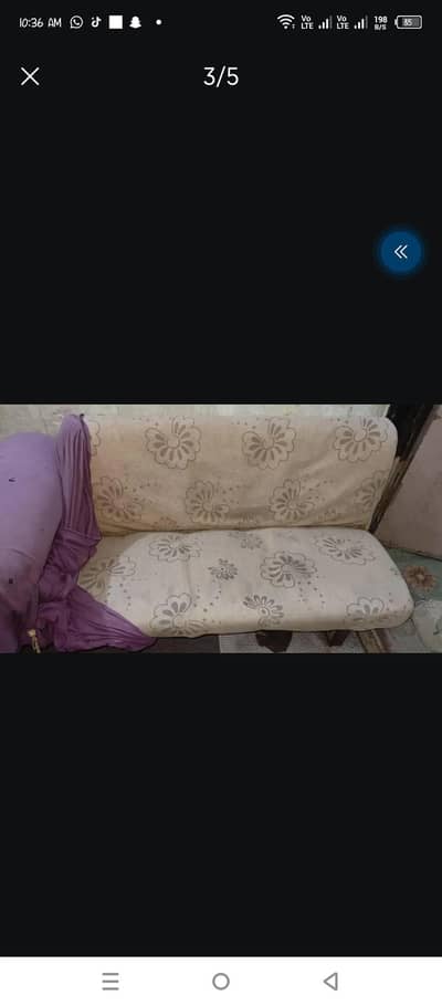 Bolan sofa seats