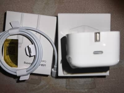 USB-C 25W Power Adapter + USB-C to Lightning Cable 1 Meter