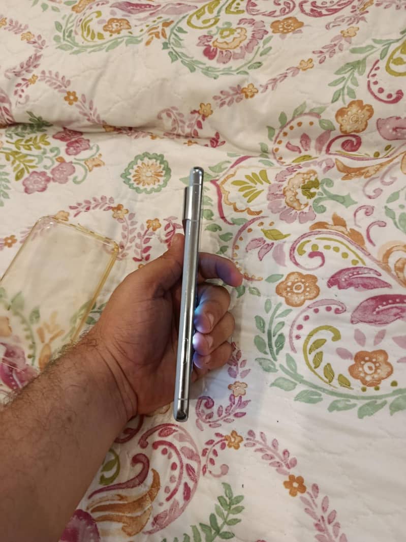 Google Pixel 8 2