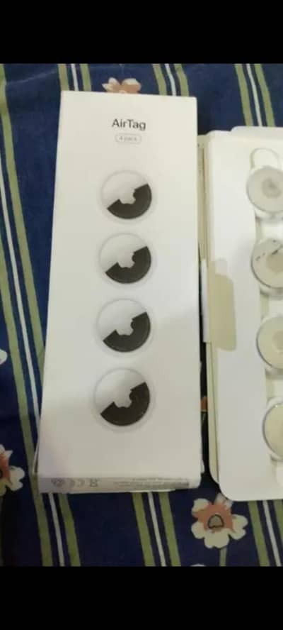 Apple Air Tags | Pack of 4 | 2nd generation | Original | Brand new