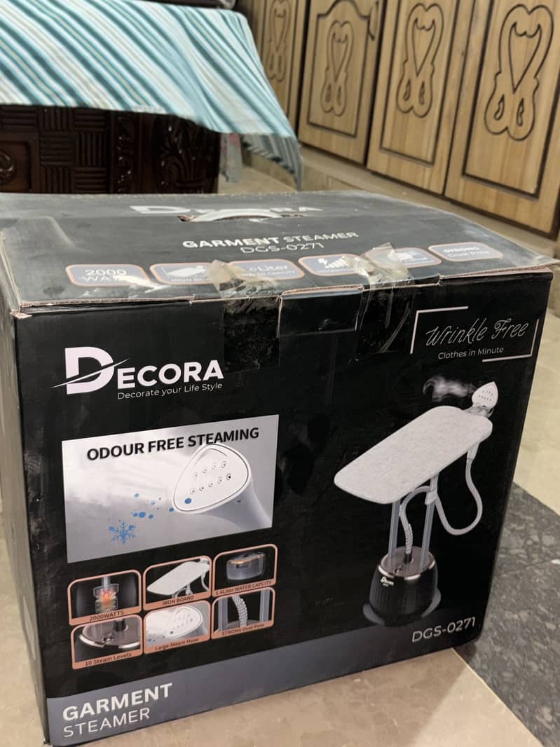 DeCora streamer 6