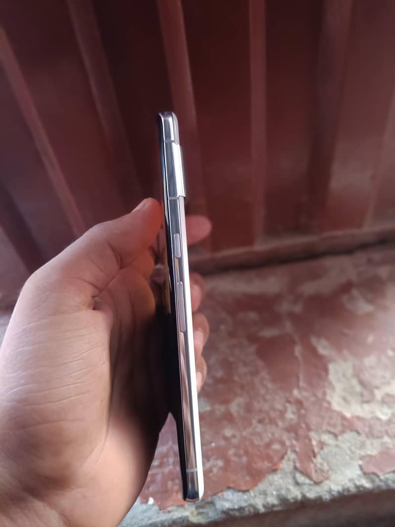 Google Pixel 7 Pro 10