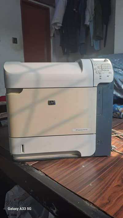 HP laserjet p 4015n