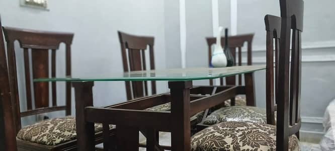 Dinning table 6 seater