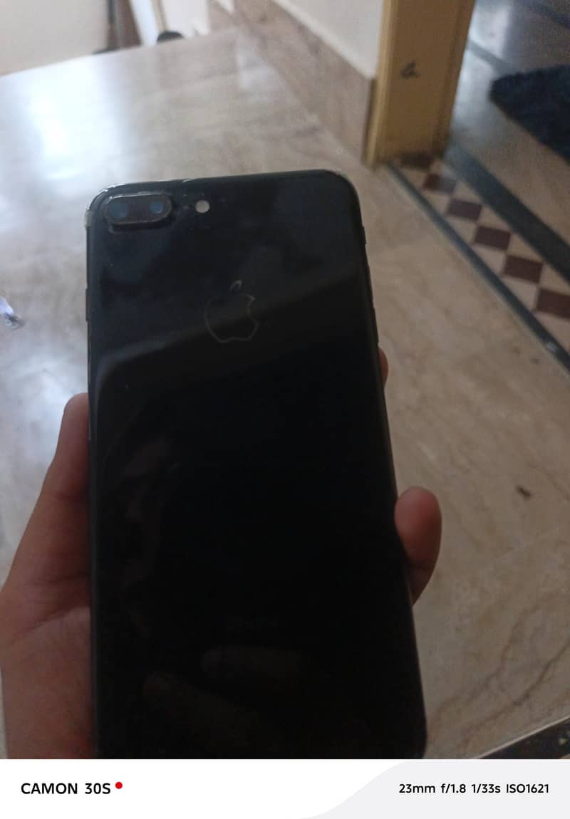 Apple iPhone 7 Plus 0