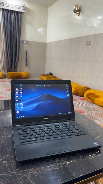 Dell Latitude E5270 core i5 6th generation