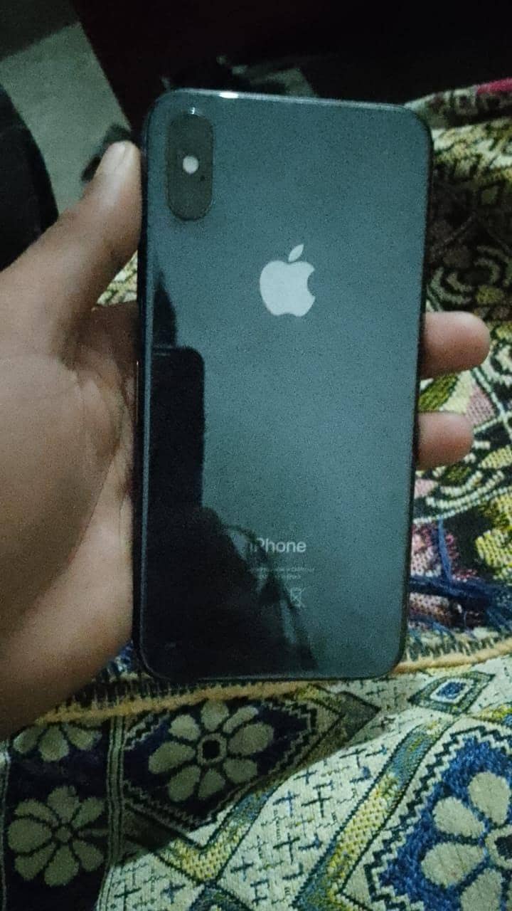 Apple iPhone X 4