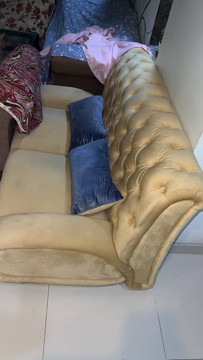 2 seater sofa for sale 9/10 condition